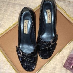 Navy Patent croc heel